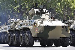 DİN Daxili Qoşunların silahlanmasında olan BTR-80 hərbi parad zamanı. 2011-ci il.
