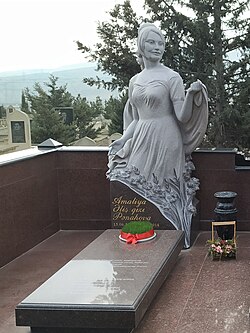 Amaliya Pənahovanın məzarı