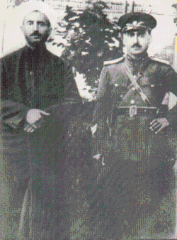 Qazı Məhəmməd (solda) və General Mustafa Barzani