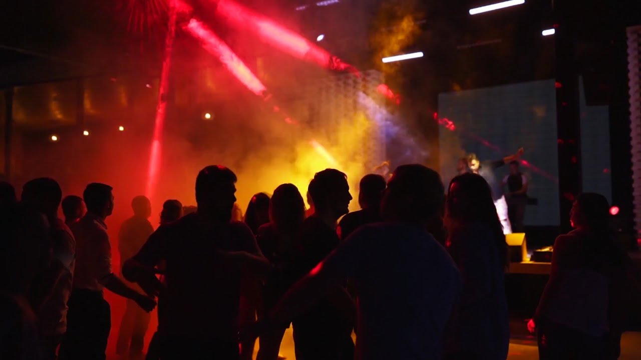 Ilqar Yusif - Asiqinem (Disco Party Video) Mp3 Yüklə